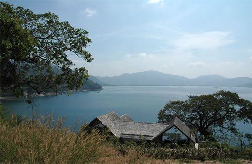 Plot 7: 1,267 m² with views south-east over Patong Bay