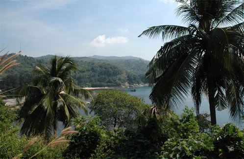 Plot 11: 1,538 m² of sea-front land with easterly views over Nakalay Bay
