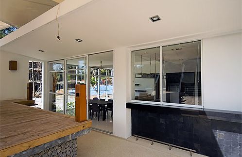 The outdoor wet bar